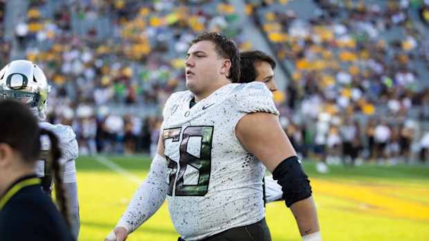 Oregon center Jackson Powers-Johnson.